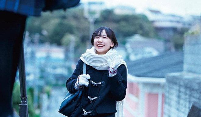 Mana-chan, cô bé đang gây sốt với clip quên người yêu cũ đi, vì vẫn còn 3 tỷ 50 triệu đàn ông trên thế giới là ai? Mana-chan, cô bé đang gây sốt với clip quên người yêu cũ đi, vì vẫn còn 3 tỷ 50 triệu đàn ông trên thế giới là ai?